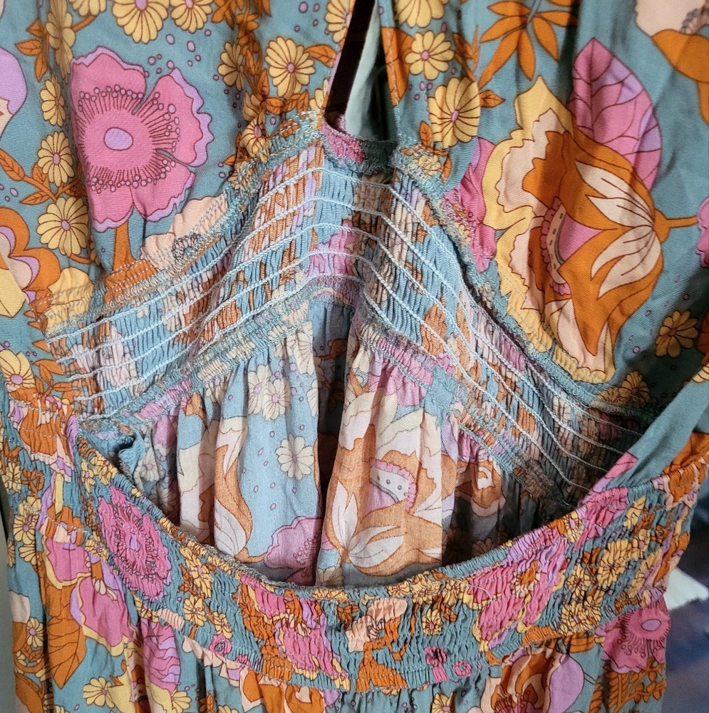 Floral Maxi Dress with Pink and Orange Accents With Pockets.     32 - Picture 9 of 11